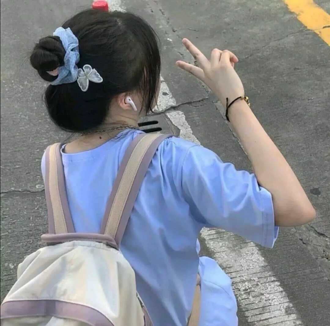 蓝色系女生头像