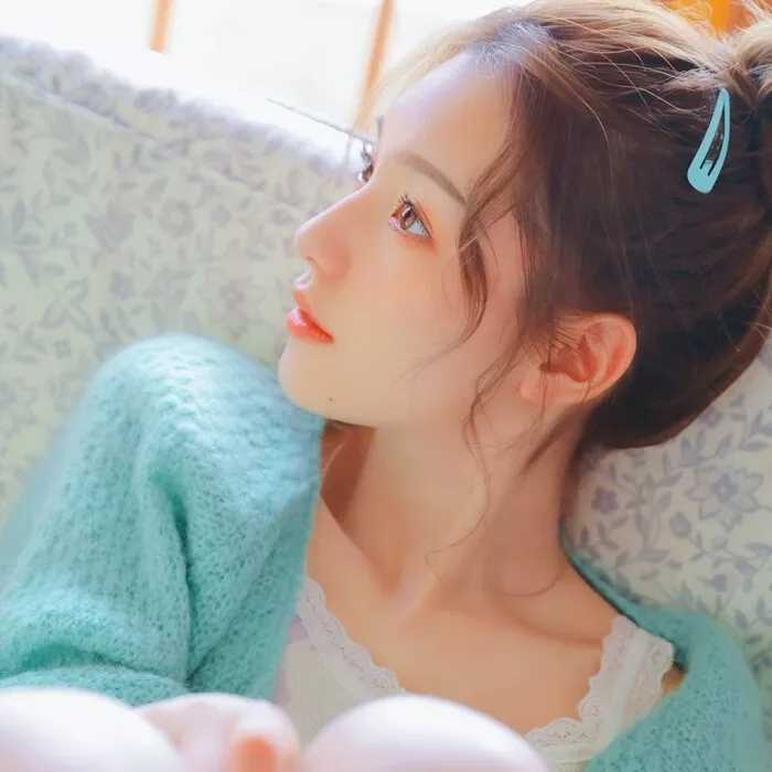 漂亮女生微信头像