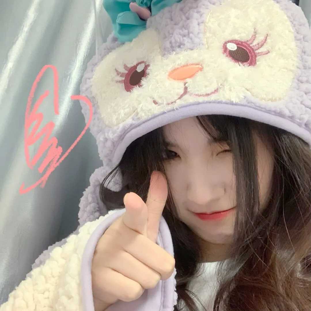 女生可爱萌头像 做手势搞怪