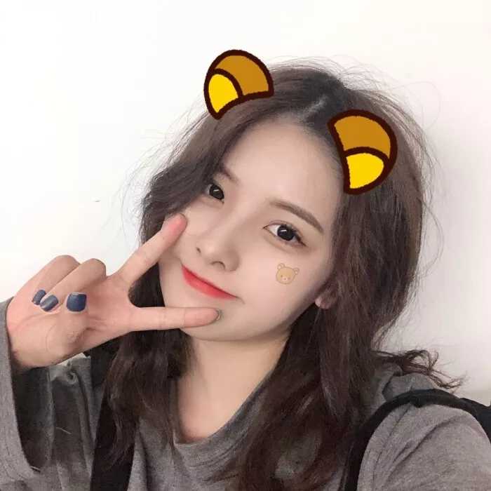 小清新酷酷的头像女生