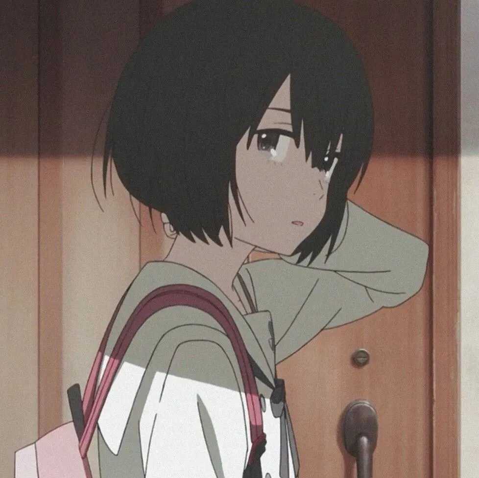 侧颜动漫女生头像