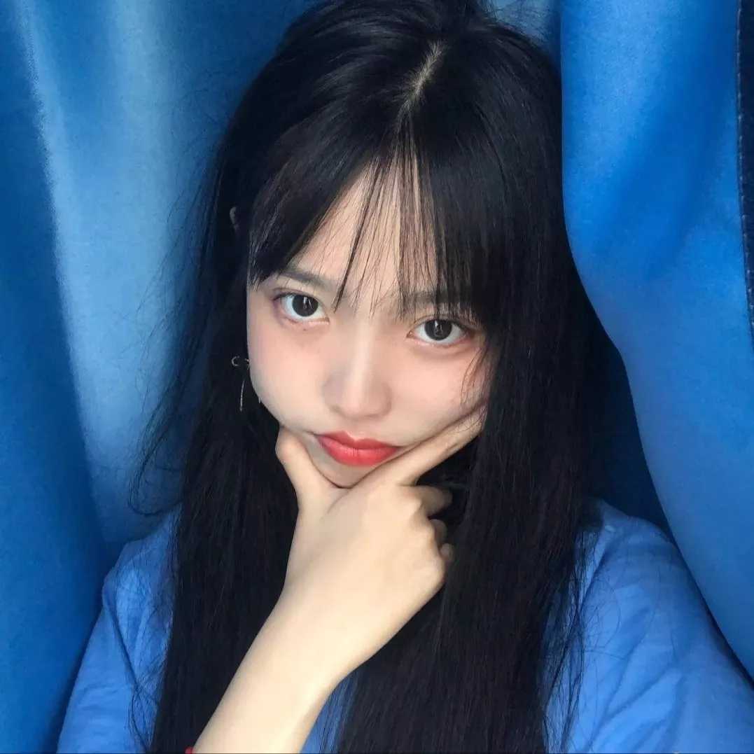 女生头像中短发真人