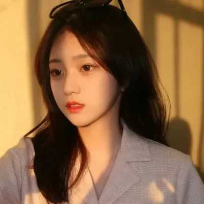 侧面头像女生唯美漂亮