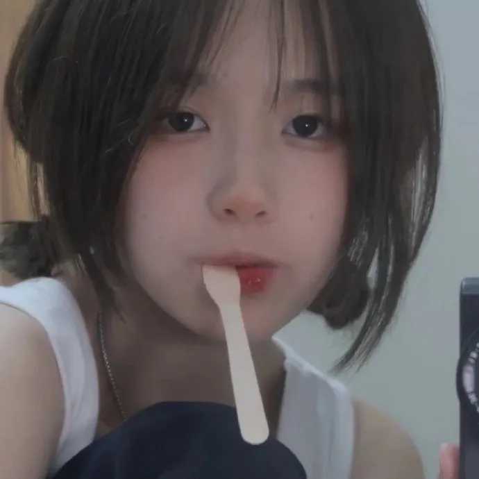 qq唯美头像女生侧面