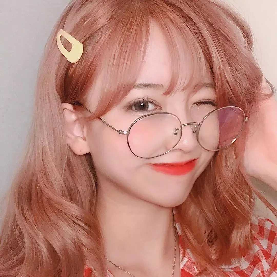 qq唯美头像女生侧面