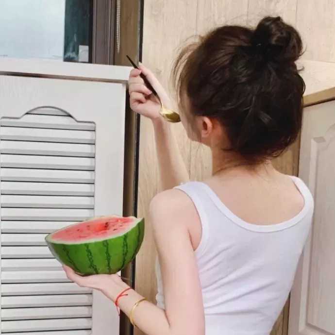 夏日女生清凉头像