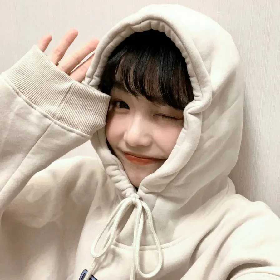 乖巧可爱的女生头像