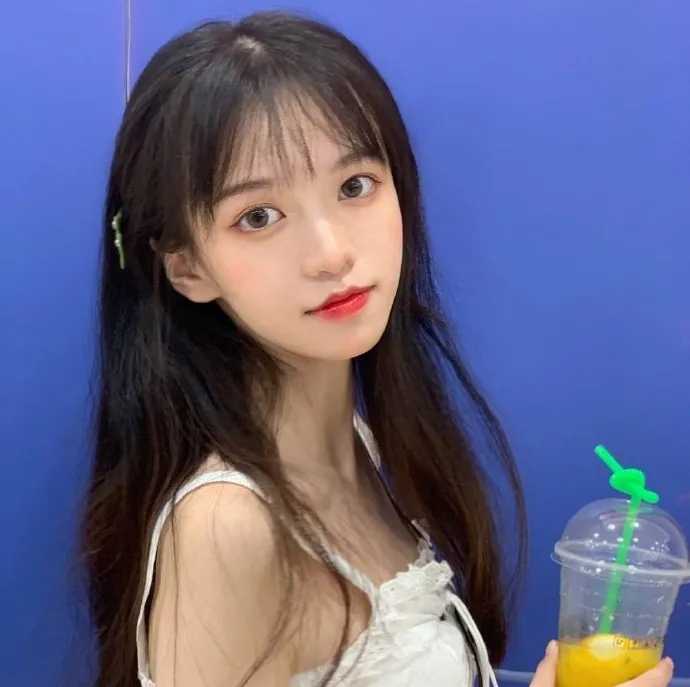 头像女生简单气质高清