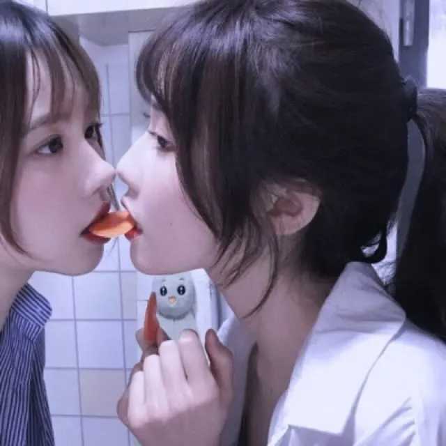 闺蜜头像 百合情侣头像
