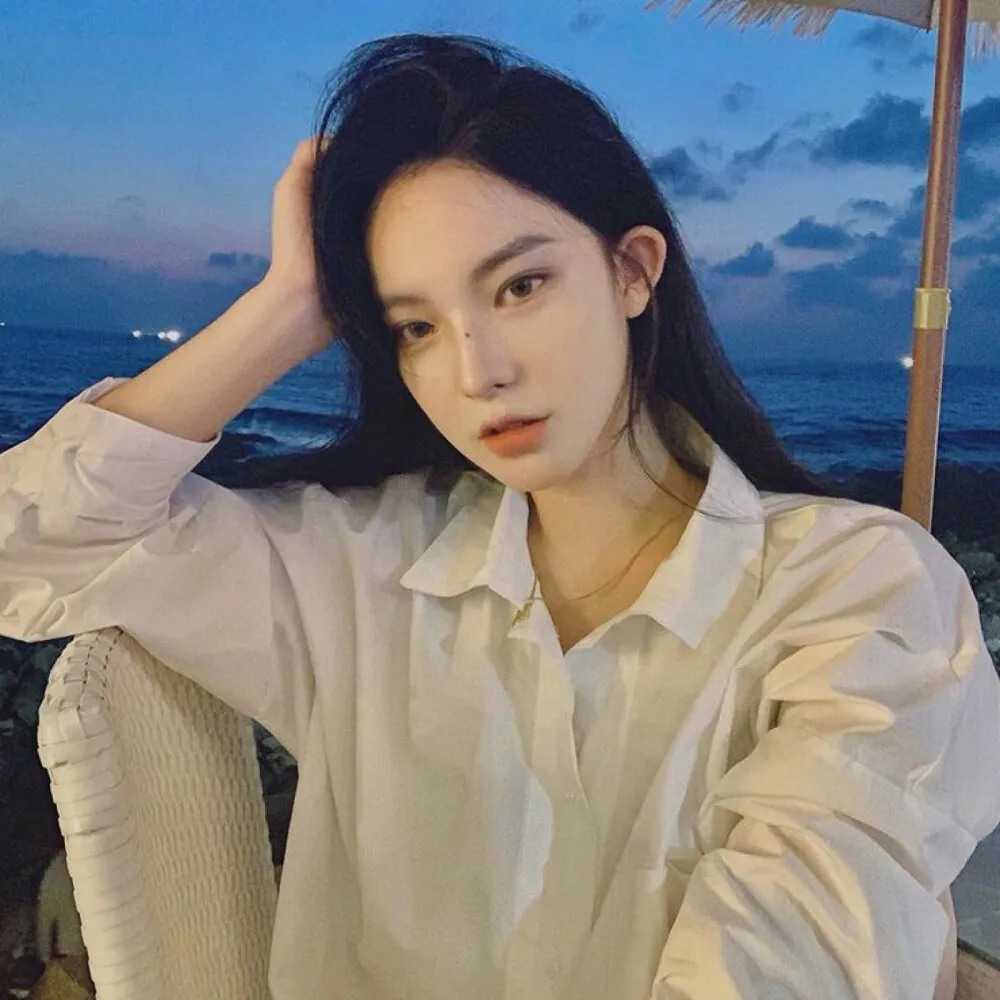 2021最新女生头像