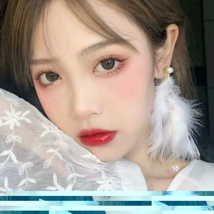 头像女生 简单气质单人头像