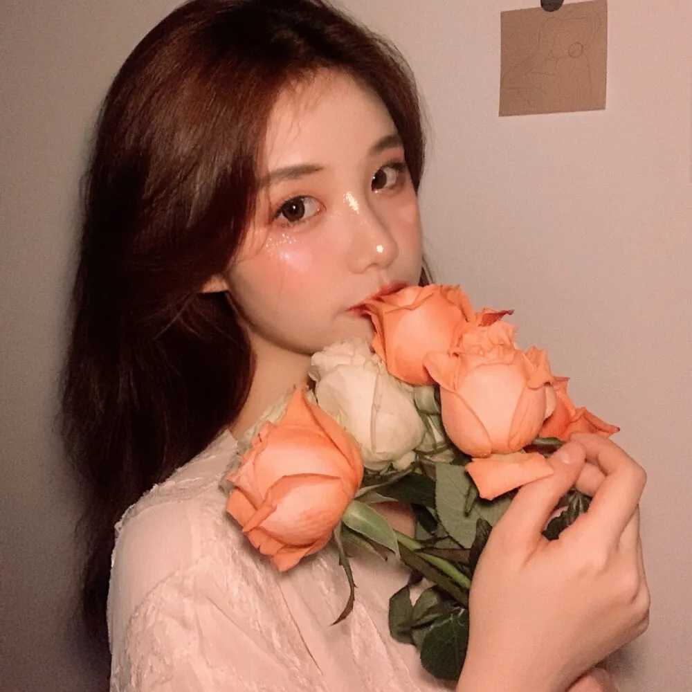 梦幻女生头像真人照片