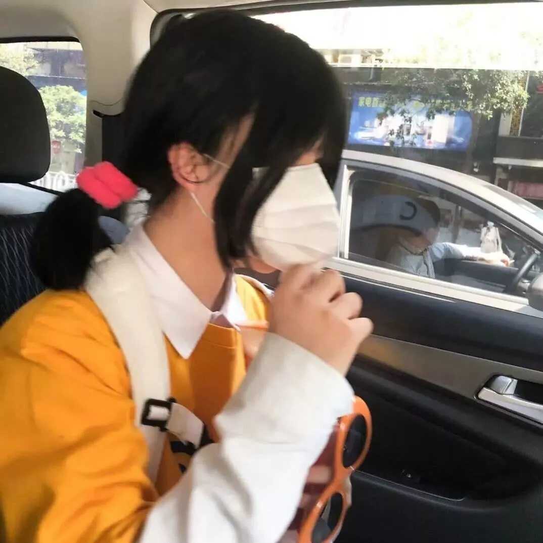 橙色系女生头像