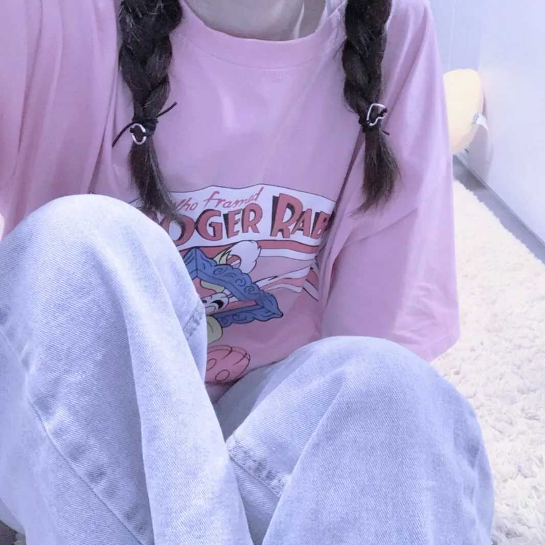 浅色系女生半身头像