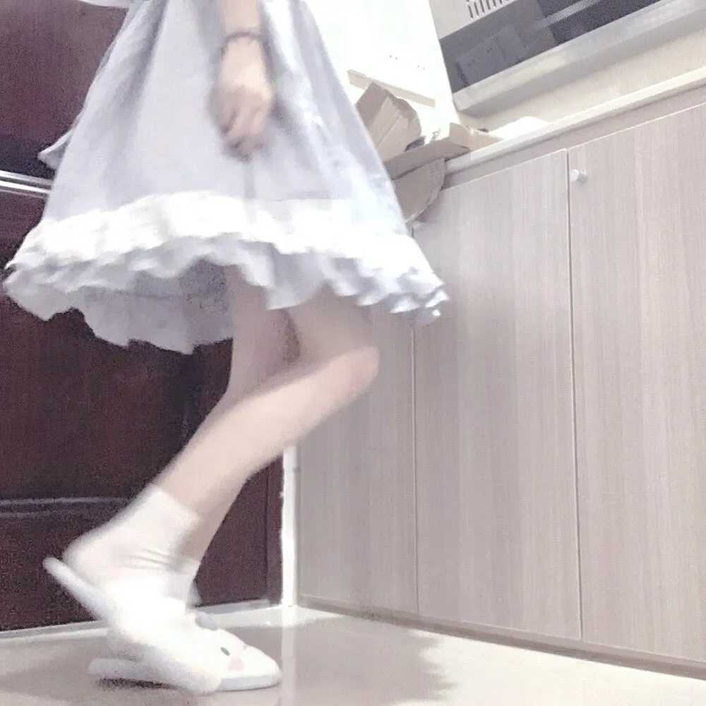 温柔女生头像 浅色系色调