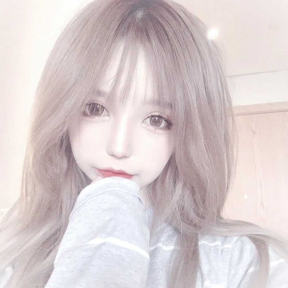 温柔女生头像 浅色系色调