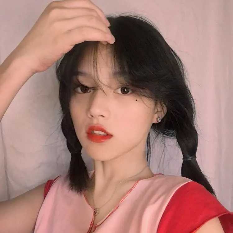 qq头像女生性感头像