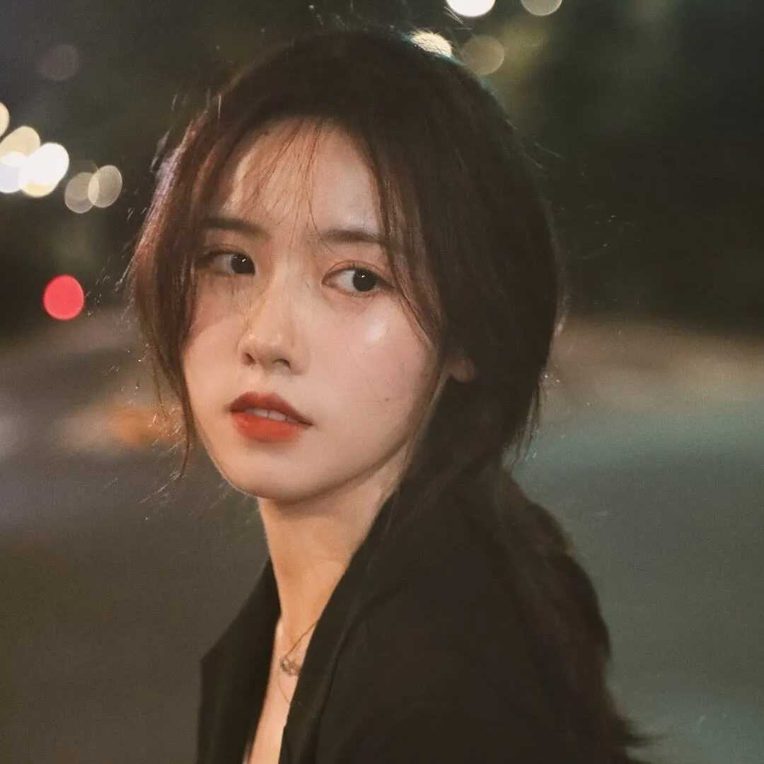 女生真人黄昏唯美头像