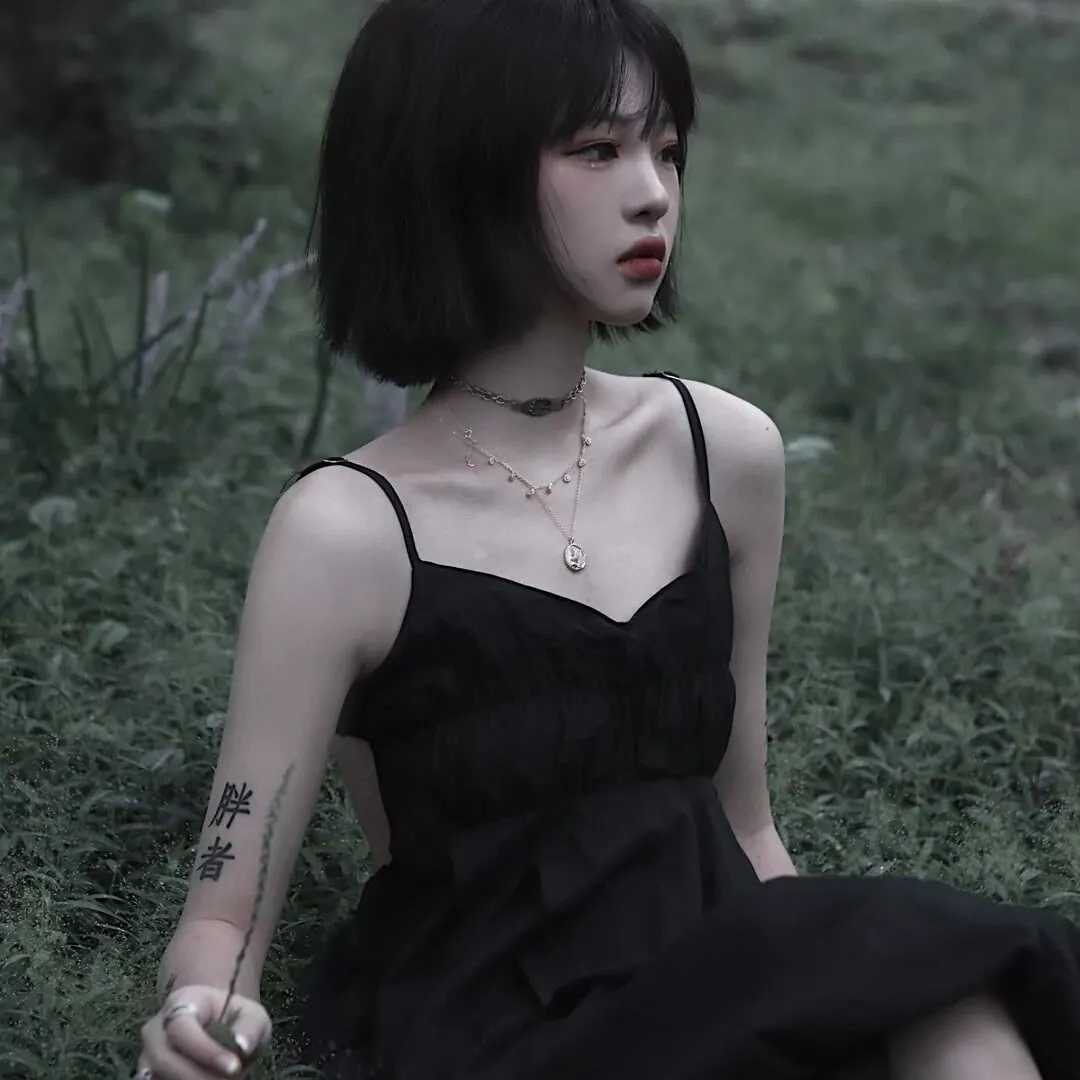 女生真人黄昏唯美头像