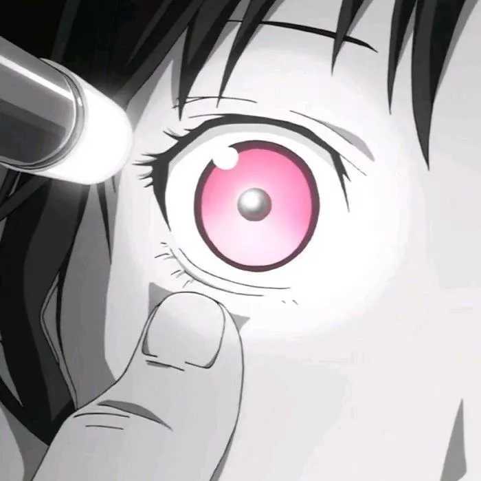 女生动漫头像微笑挑眉