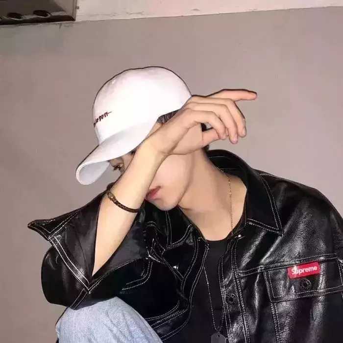 英伦风男生头像