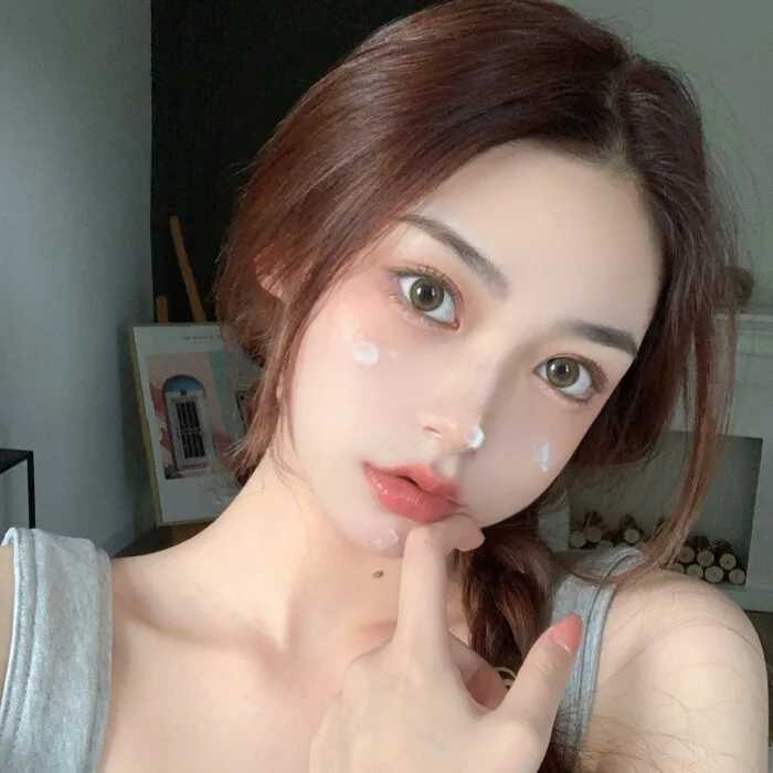 女生头像 爱不释手