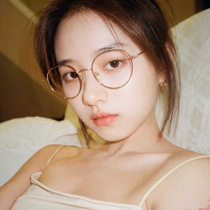 女生头像 爱不释手