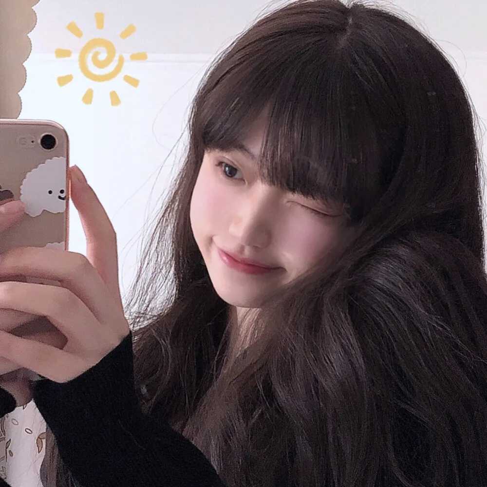 女生喜欢换微信头像