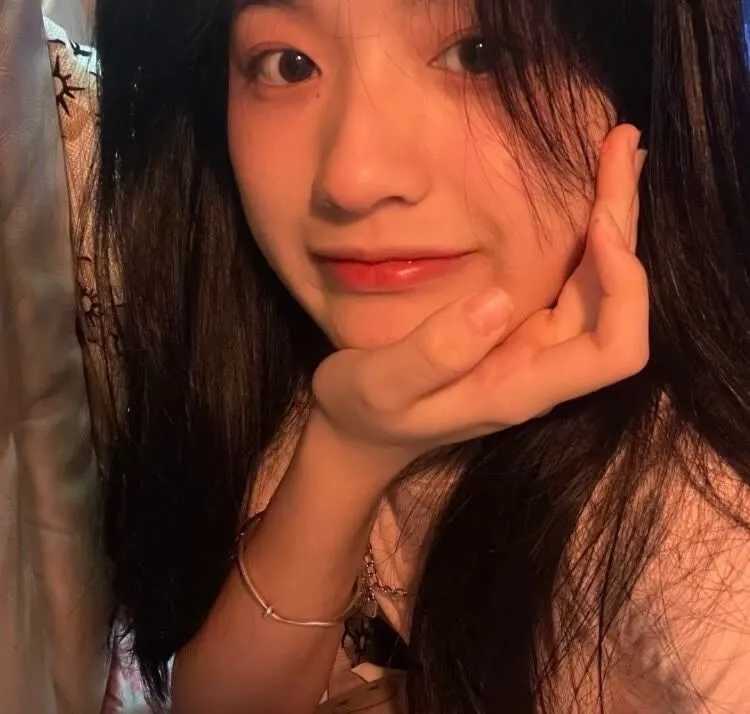 女生喜欢换微信头像