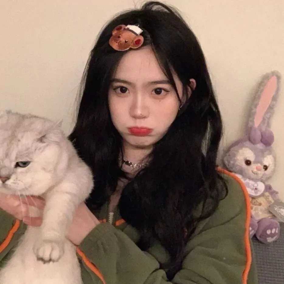 女生喜欢换微信头像