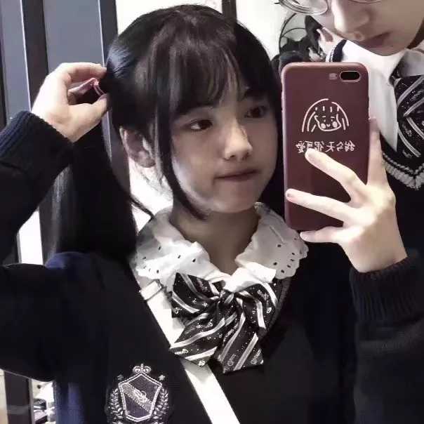 情侣头像双人两张接吻