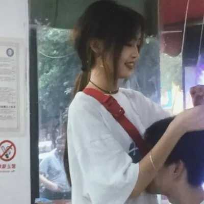 真人情侣头像一男一女