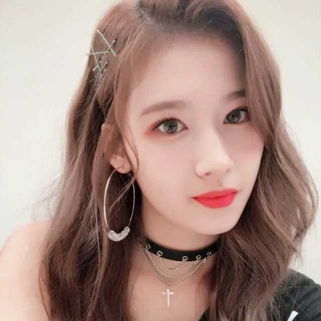 TWICE Sana 凑崎纱夏头像