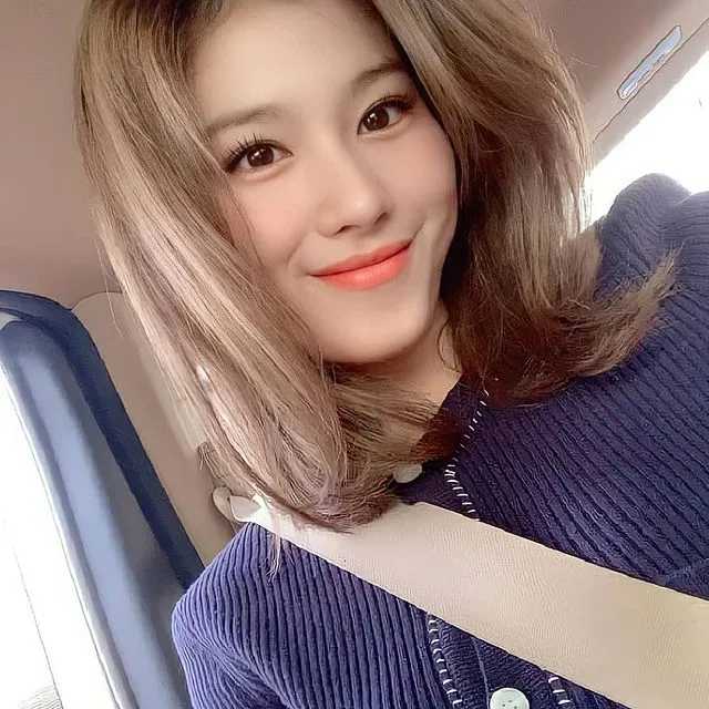 TWICE Sana 凑崎纱夏头像
