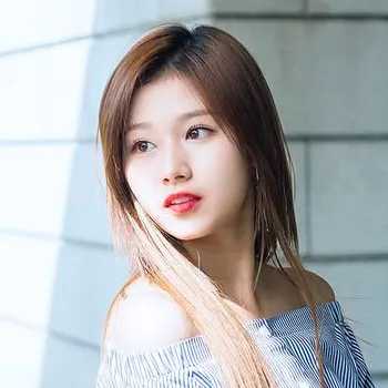 TWICE Sana 凑崎纱夏头像