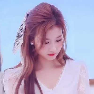 TWICE Sana 凑崎纱夏头像