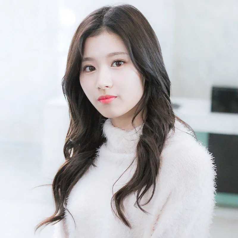 TWICE Sana 凑崎纱夏头像