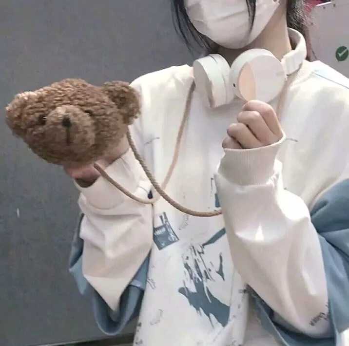 qq头像女生遮脸头像