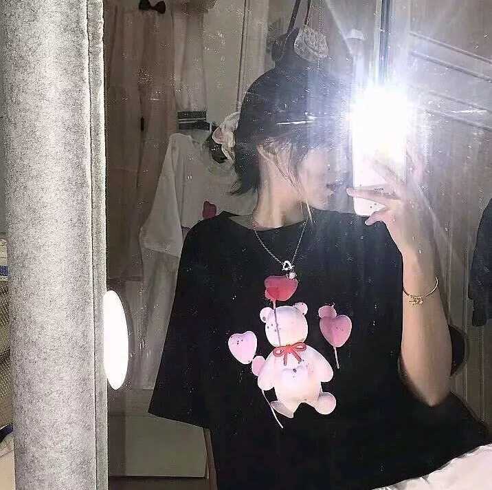 qq头像女生遮脸头像