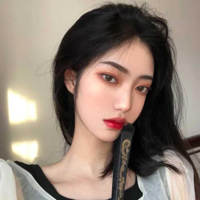 女生简单小清新头像