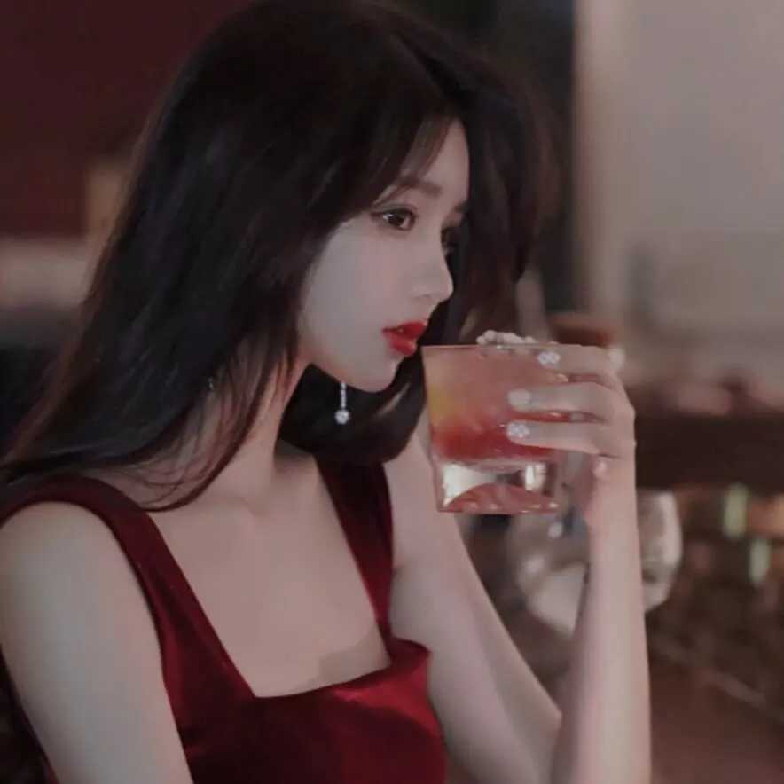 女生头像阳光清纯向上