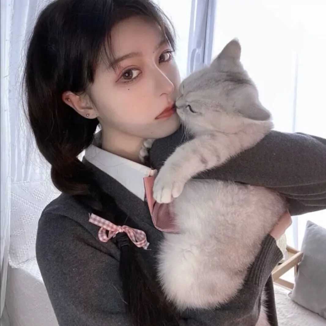 女生头像阳光清纯向上