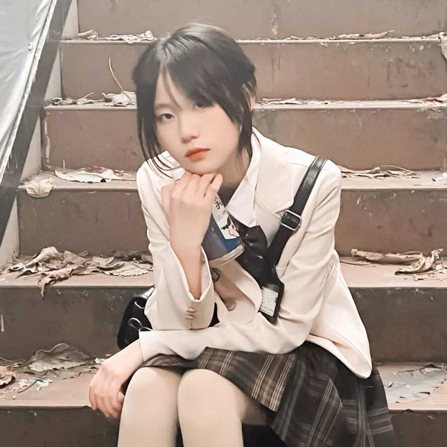 女生头像阳光清纯向上