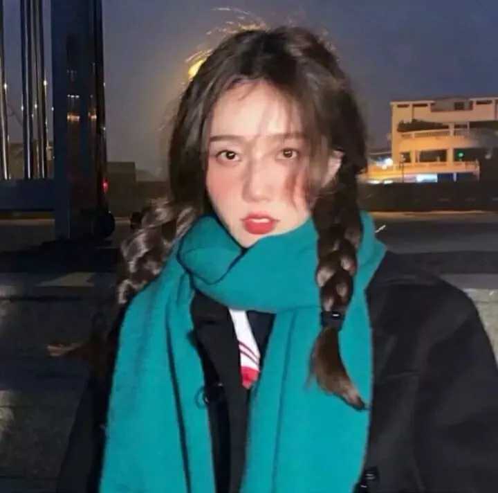 ins冷淡女生头像