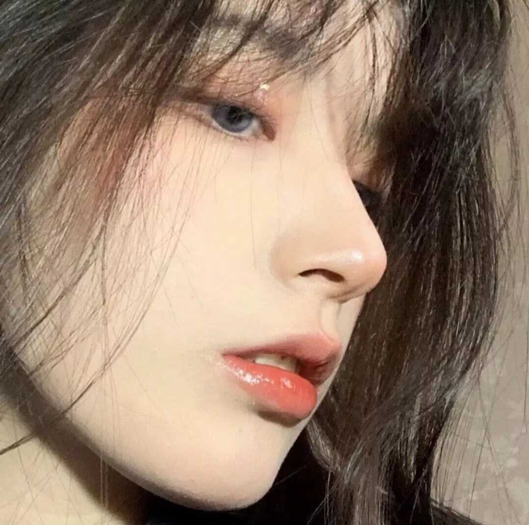 ins冷淡女生头像