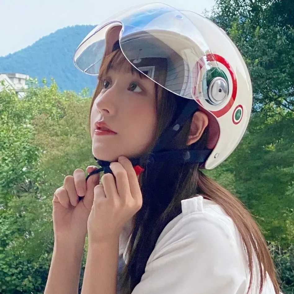女生头像：纯欲系天花板