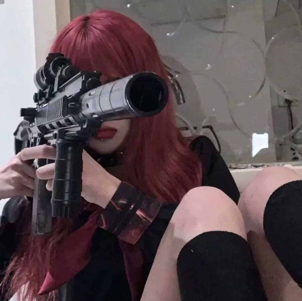 搞怪qq头像女生