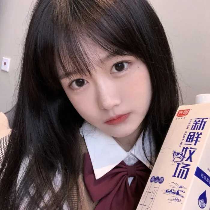 搞怪qq头像女生