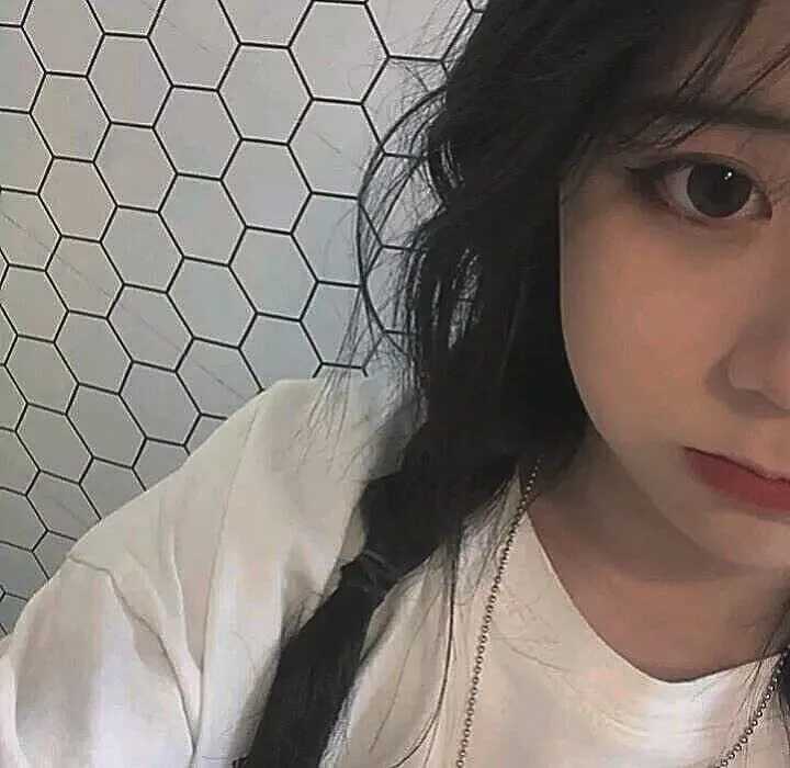 ins干净好看头像