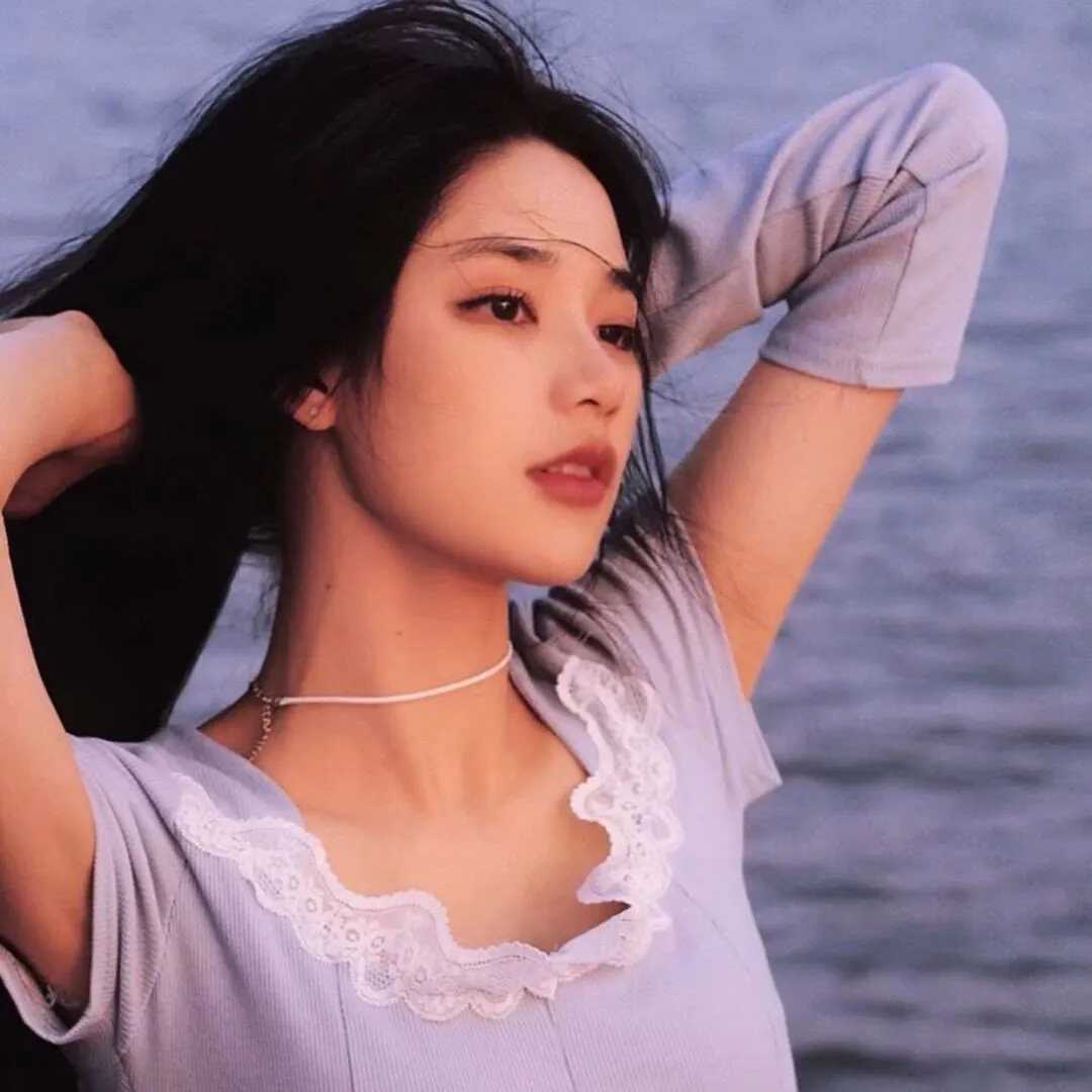 潮流女生qq头像